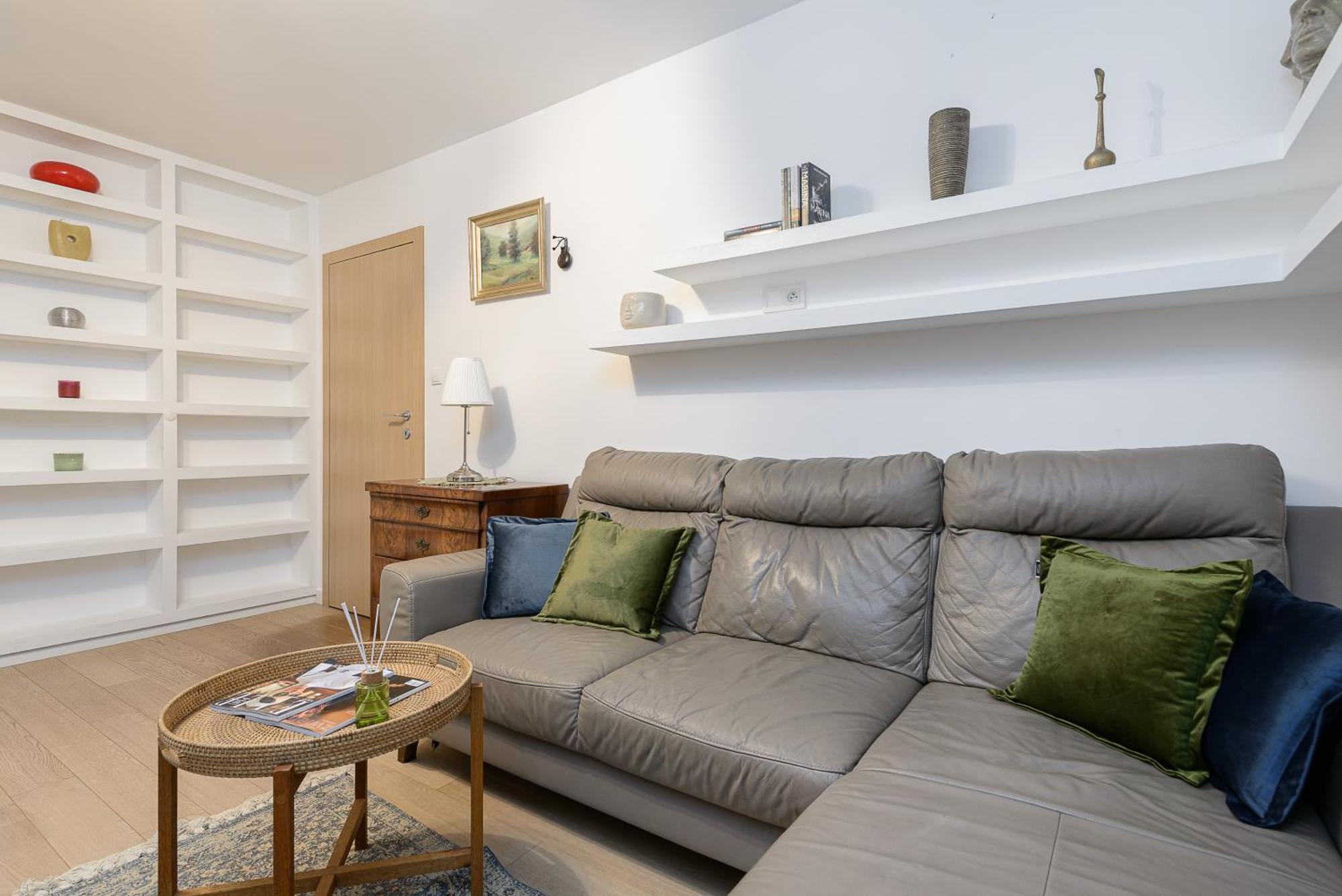 Lumina In Center Apartment